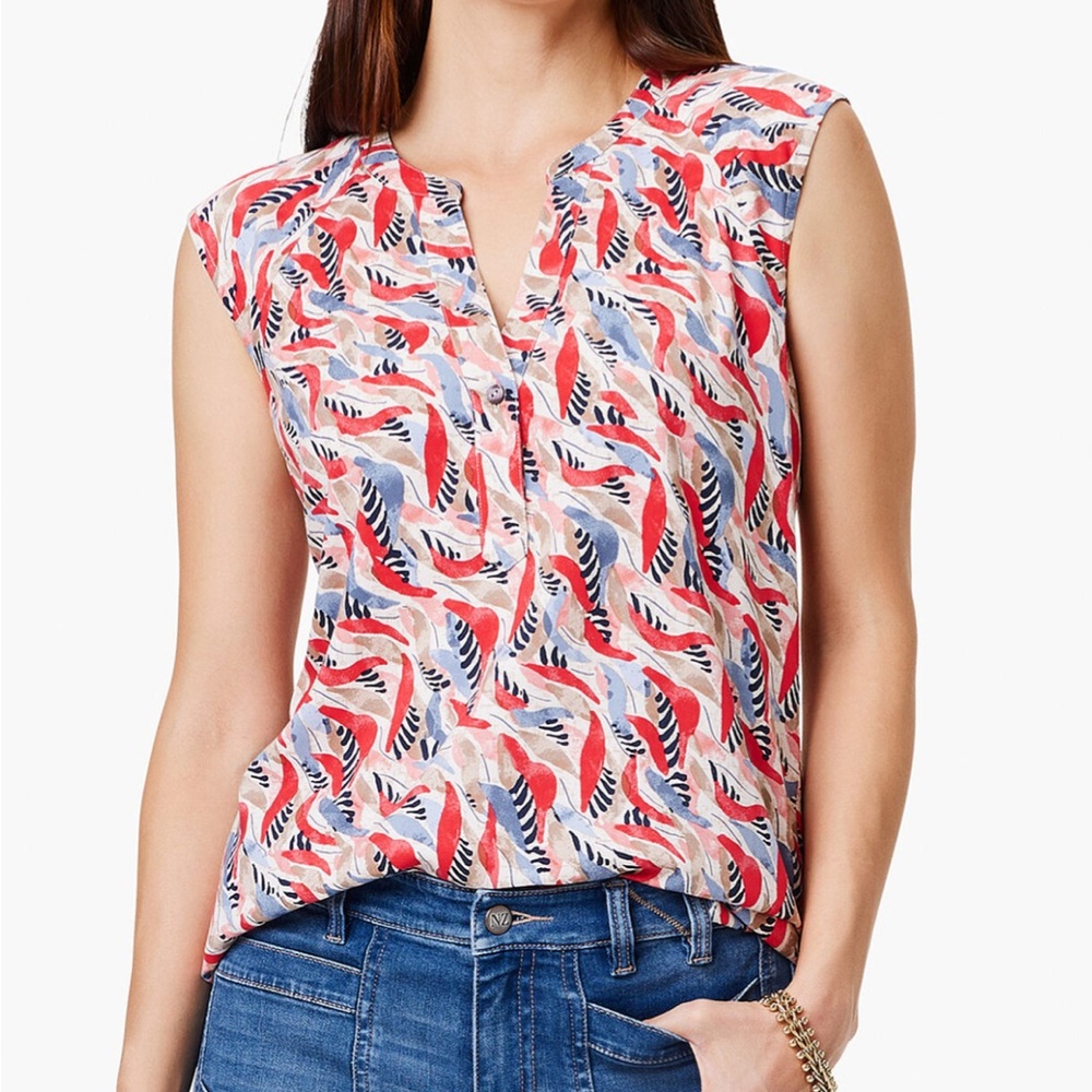 Nic and Zoe Coral Waves Live In Tank